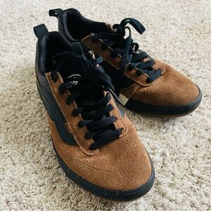 Vans Men's Black and Brown Skate shoes